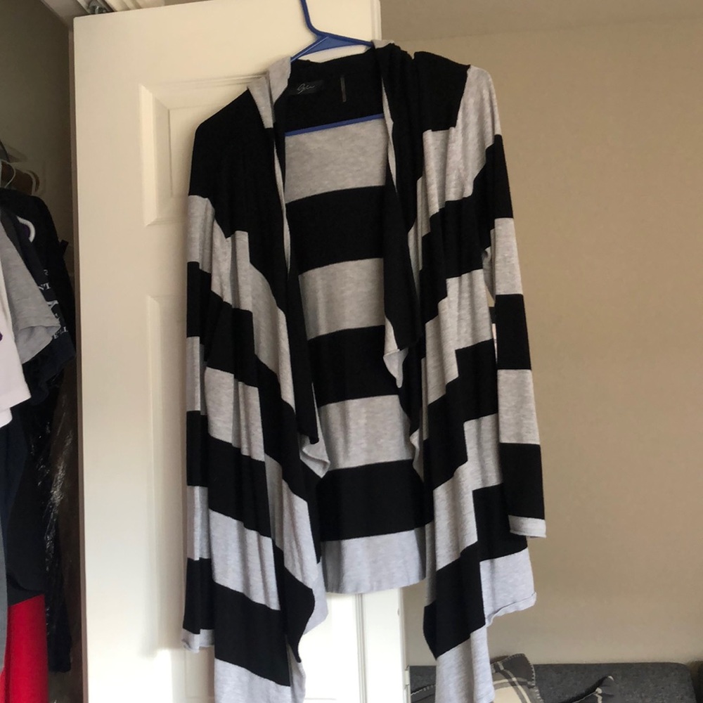 Cute cardigan!